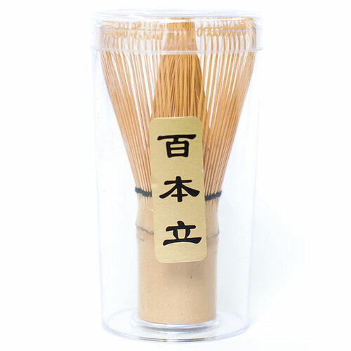 Batidor de bambú y boca para uso con té matcha Fotografía de stock